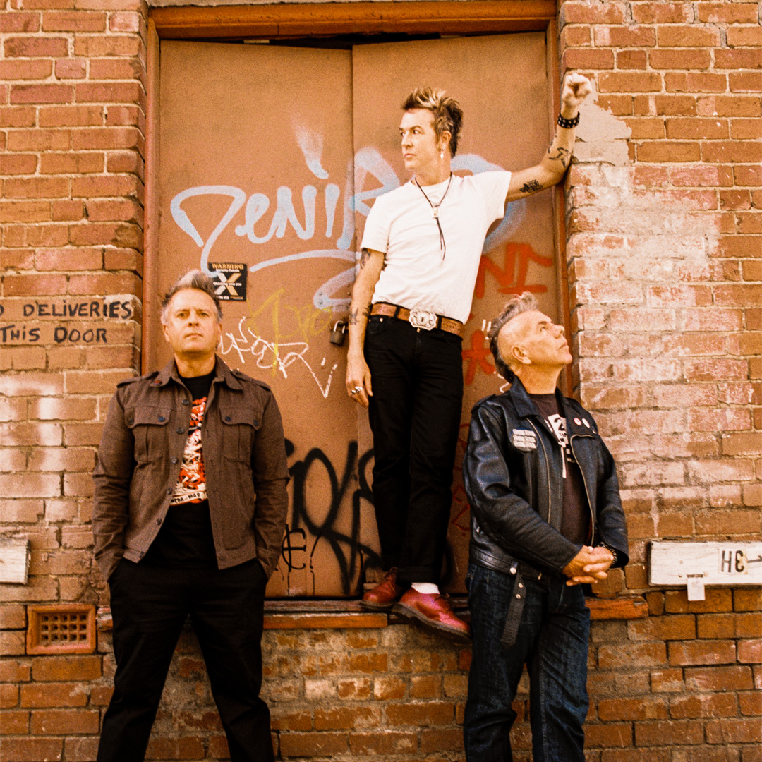 Image THE LIVING END